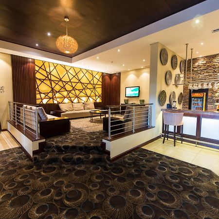 Premier Hotel O.R. Tambo Kempton Park Bagian luar foto